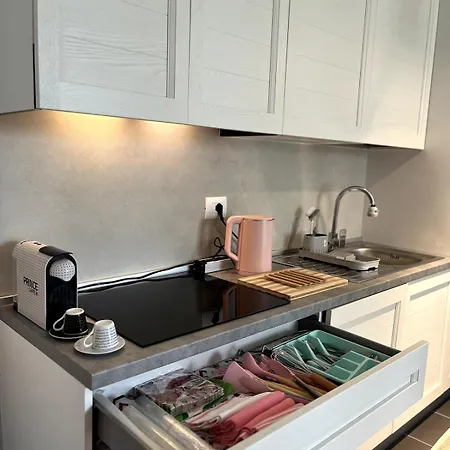 アパート Beach, Pool & Garden *