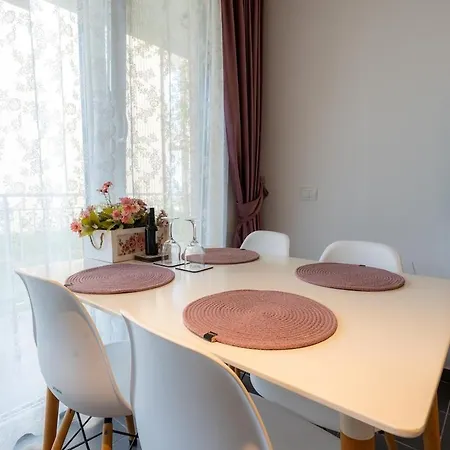 Apartamento Beach, Pool & Garden