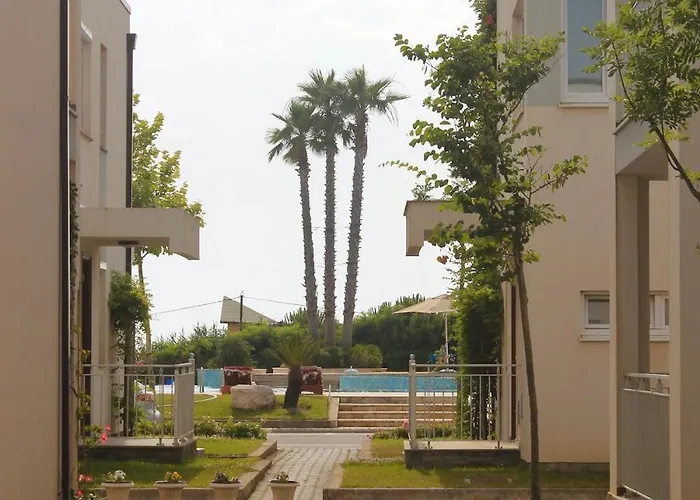 Beach, Pool&garden *