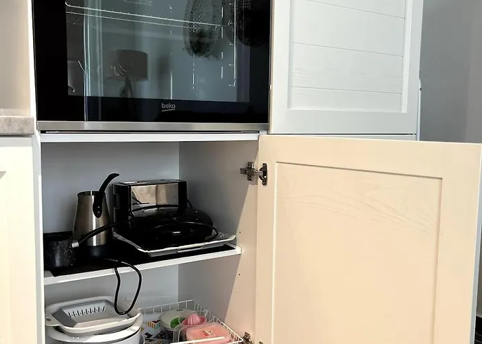 Beach, Pool&garden Tale