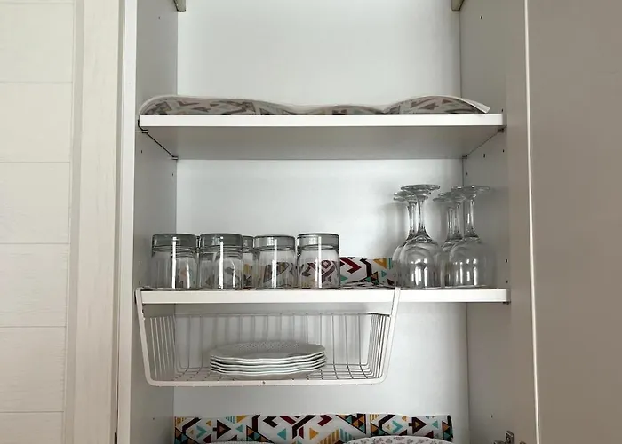 Beach, Pool&garden Appartement *